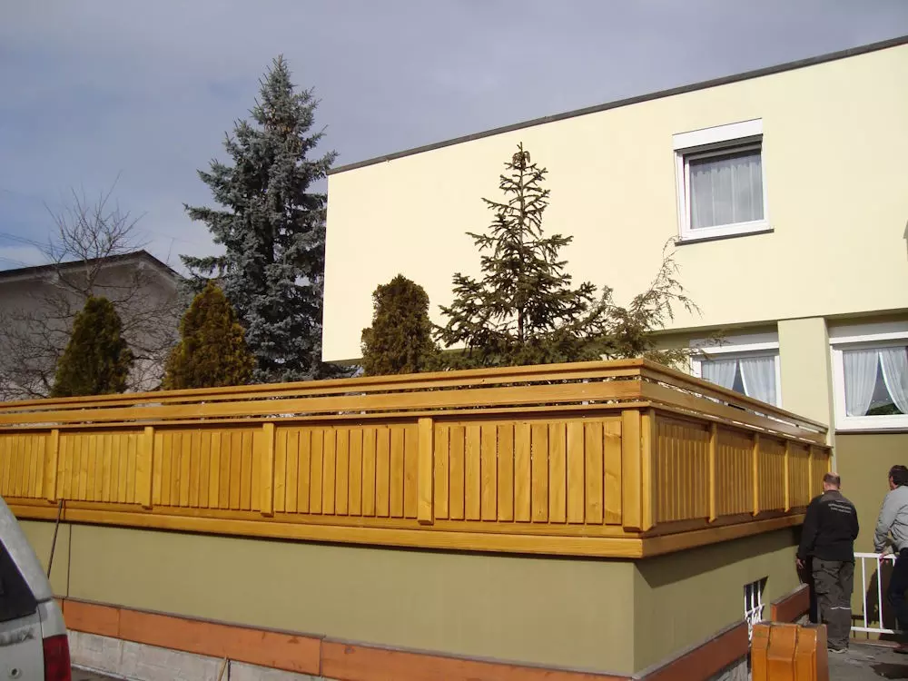 Balkongeländer aus Holz, Berkmannbalkone, Hörbranz, Leiblachtal