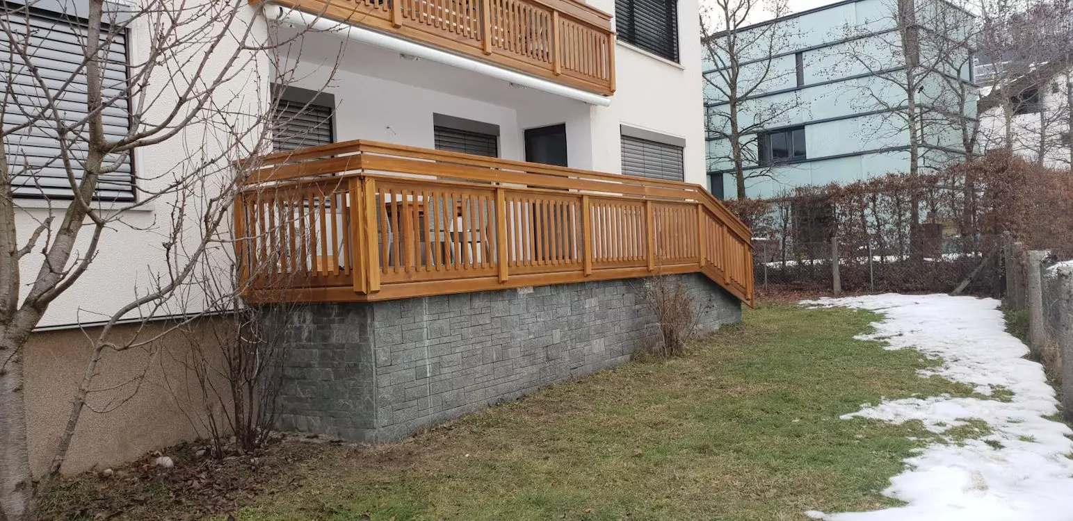 Balkongeländer aus Holz, Berkmannbalkone, Hörbranz, Leiblachtal